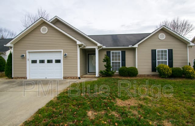 32 N Sunberry Trl - 32 N Sunberry Trl, Fletcher, NC 28732