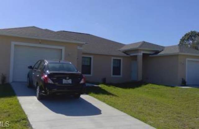 5019 Locke LN - 5019 Locke Ln, Lehigh Acres, FL 33973