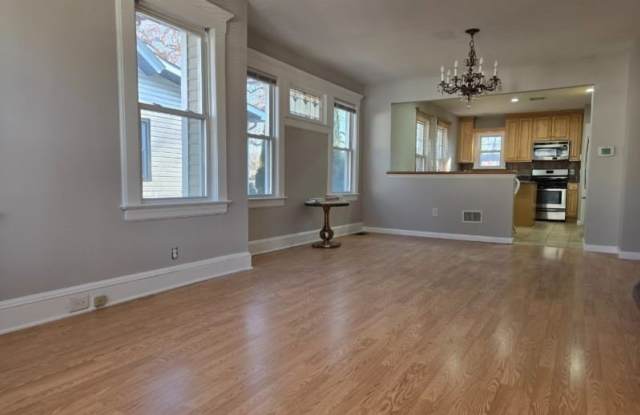 Photo of 448 Riverview Dr