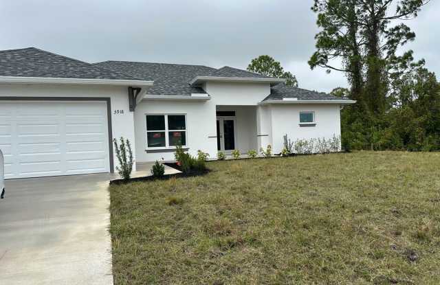 Beautiful 4/2 newer construction- coming soon