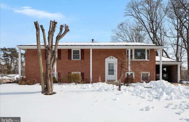 7201 SYDENSTRICKER Road