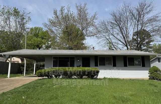 1035 Bluefield Dr