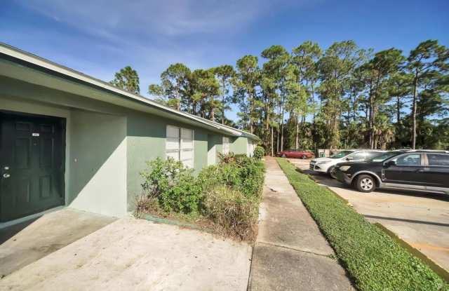 1914 AGORA CIRCLE SE #106