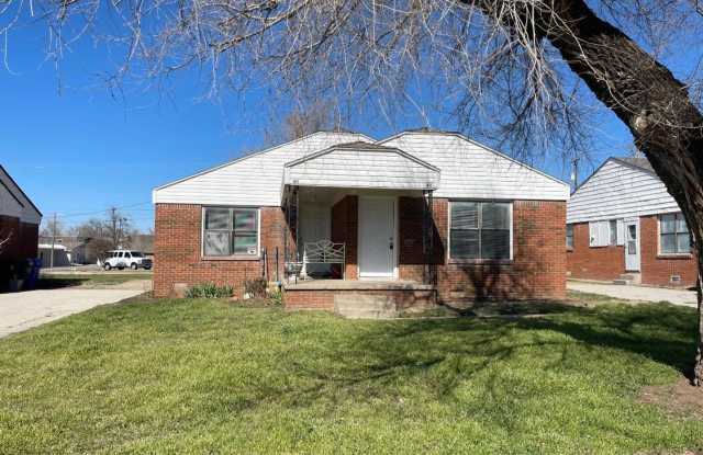 2 BED 1 BATH DUPLEX FOR LEASE