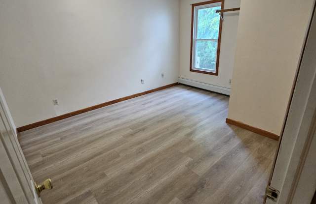 10 Mountain View Blvd