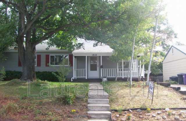 1818 S. Dahlia St.