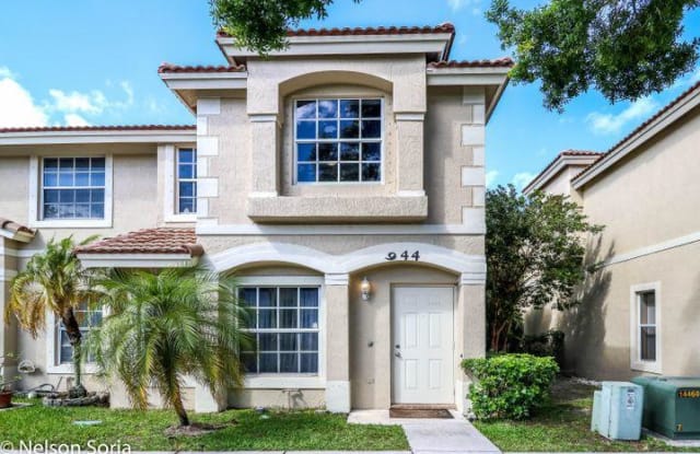 944 Summit Lake Drive - 944 Summit Lake Drive, Palm Beach County, FL 33406