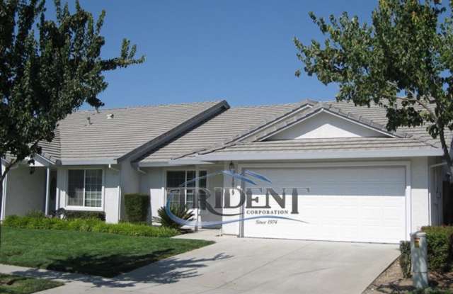 3 bedroom, 2 bath half-plex/duplex