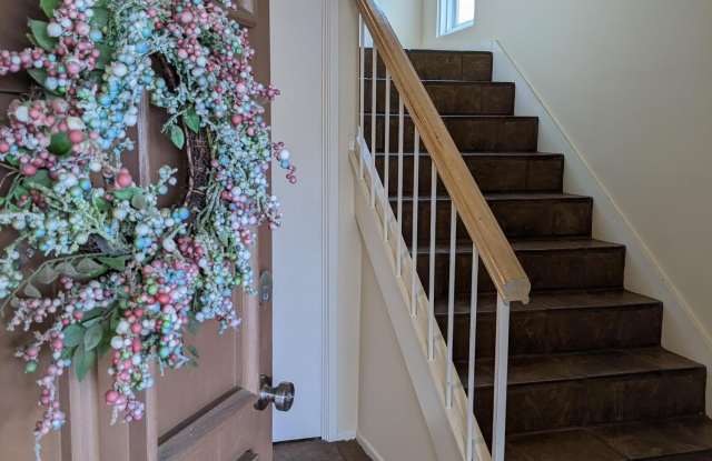 Photo of 972 Woodlawn Drive