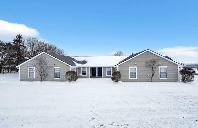 Stylish 2-Bedroom Condo with Vaulted Ceilings  Bright Spaces