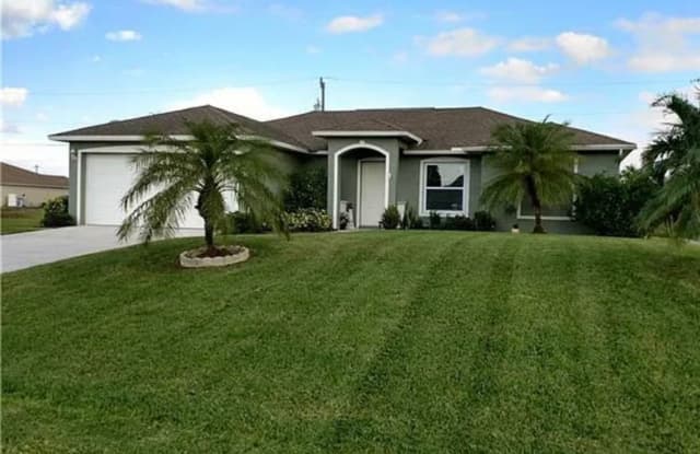 621 NW 17th PL - 621 Northwest 17th Place, Cape Coral, FL 33993