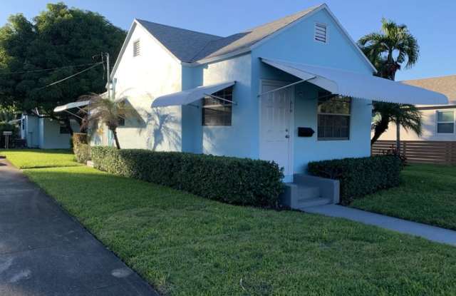 310 Southwest 2nd Avenue