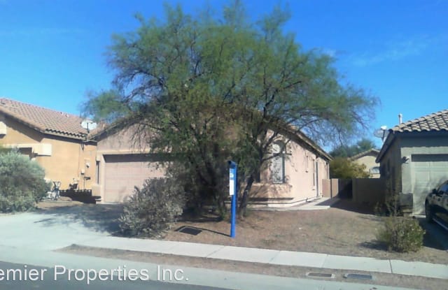 247 E Camino Limon Verde - 247 East Camino Limon Verde, Sahuarita, AZ 85629