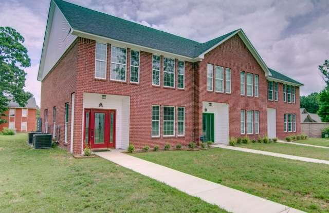 4 Bedroom PG Townhome for Rent!