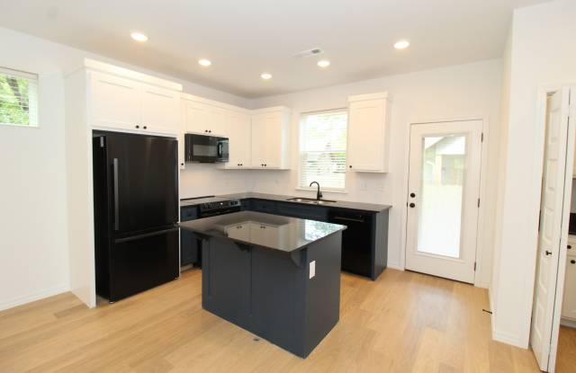 Photo of 373 South Willow AvenueApt #1