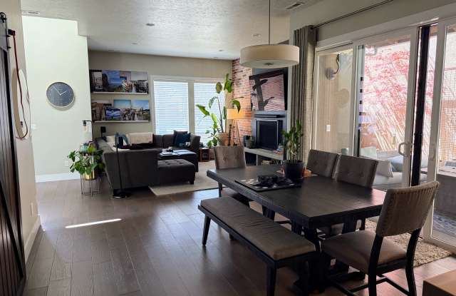 1232 East Lone Shore Drive