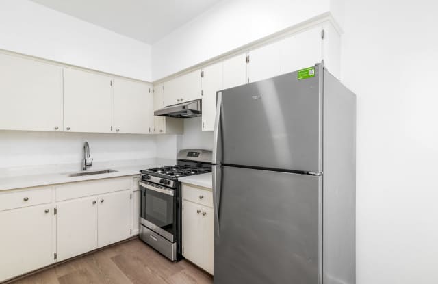 1955 LEAVENWORTH Street