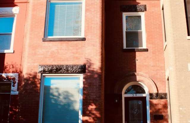 Photo of 34 QUINCY Place NE