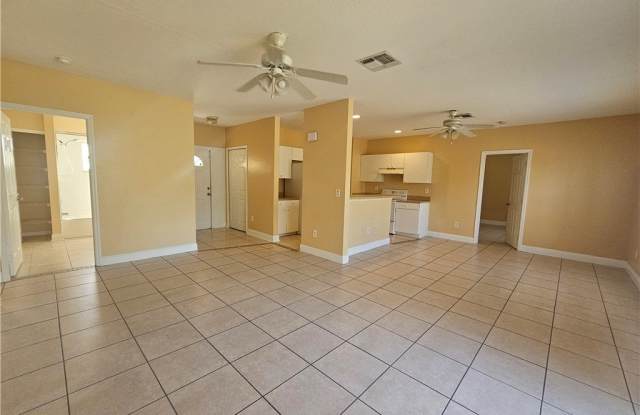 1105 Florence Street E