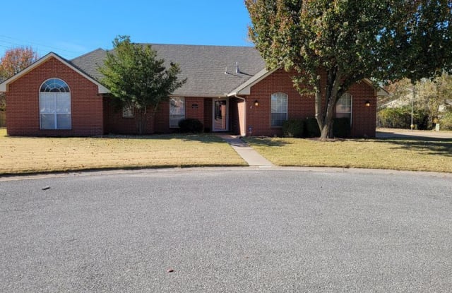 2406 Arlington Drive - 2406 Arlington Drive, Enid, OK 73703