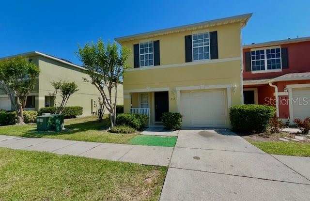 712 CRESTING OAK CIRCLE