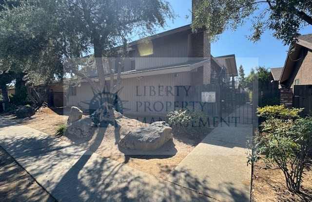 4317 N Emerson Ave