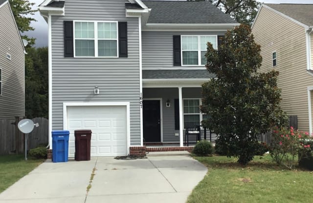 1607 Cullen Avenue - 1607 Cullen Avenue, Chesapeake, VA 23324