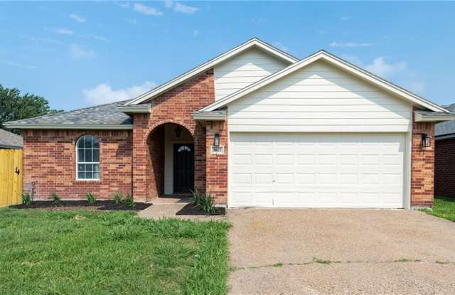 3822 Julia Lane