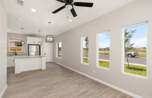 3305 Fuerte Avenue unit: 3