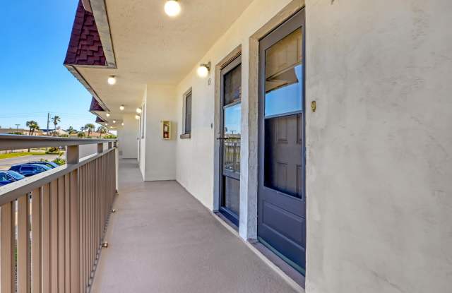 170 Paradise Boulevard unit: 14