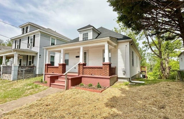 1518 Tazewell Avenue SE - 1518 Tazewell Avenue Southeast, Roanoke, VA 24013