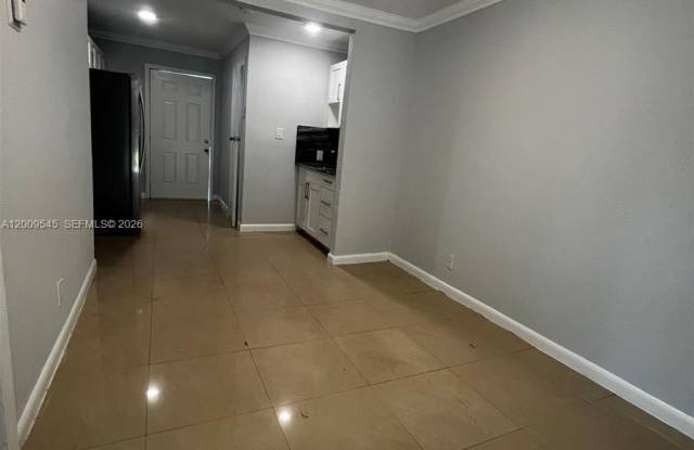 912 NW 55th Ter