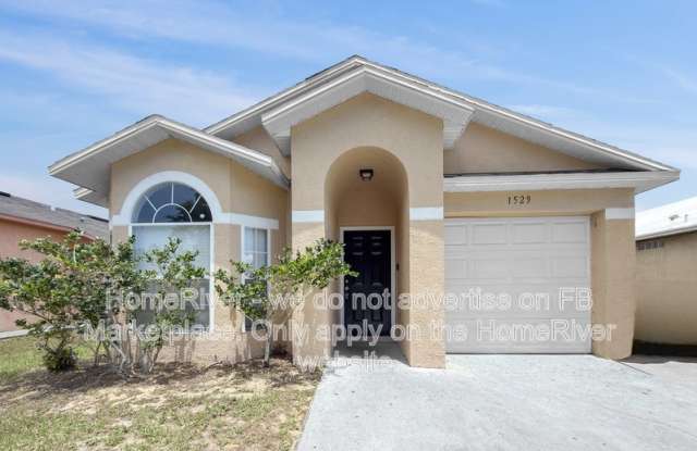 1529 RIDGE POINTE DR