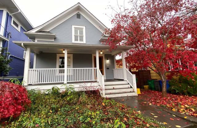 3632 SE Washington Street - 3632 Southeast Washington Street, Portland, OR 97214