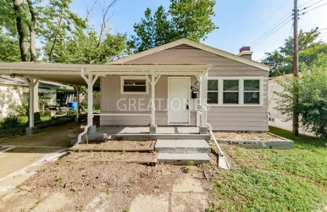 910 Clearfield Drive - 910 Clearfield Drive, Ferguson, MO 63135