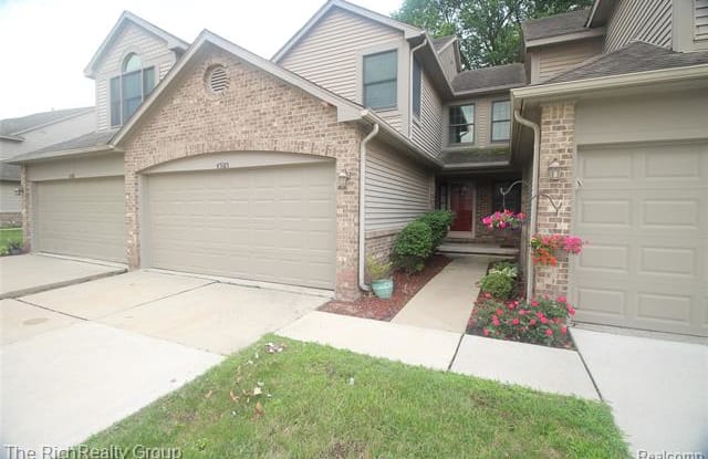 45185 Horseshoe Cir - 45185 Horseshoe Cir, Wayne County, MI 48187