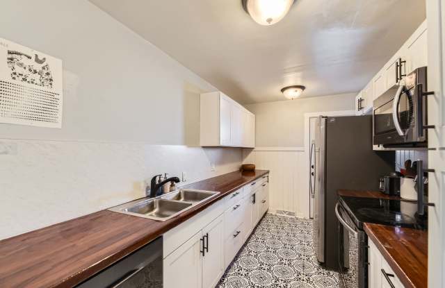 2737 West Bayaud Avenue