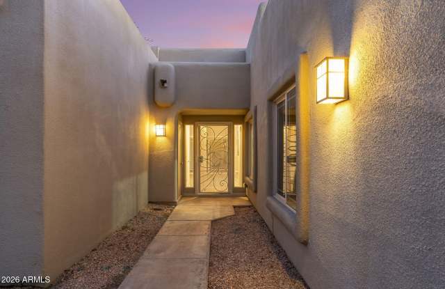 8841 E MEADOW HILL Drive