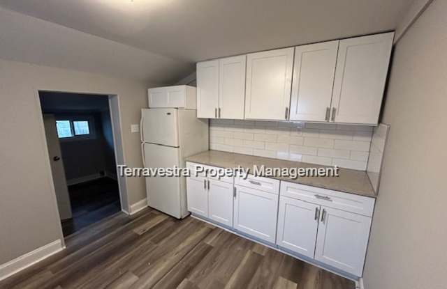 Lovely Renovated 3 Bed with parking! Eligible for $500 Security Deposit.