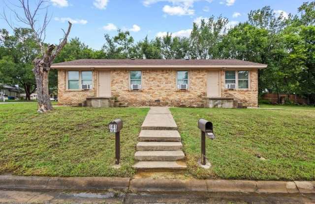 Photo of 701 W Hull Street