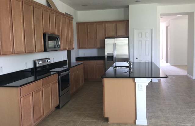 5 Bedroom at West side Village at Heart of Windermere