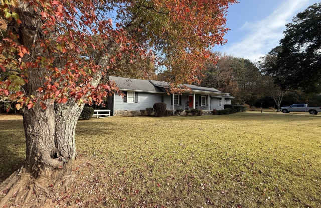 Photo of 1084 Macedonia Road