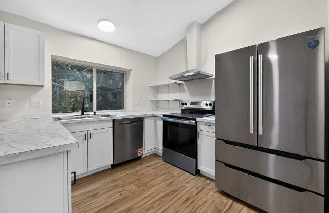 5502 Northeast 10th Street