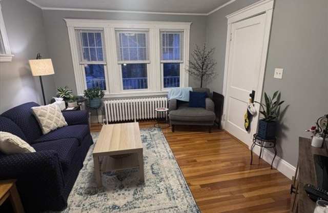 35 Mendelssohn St unit: 2