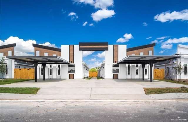 Photo of 708 N Alexandrite Avenue unit: 1