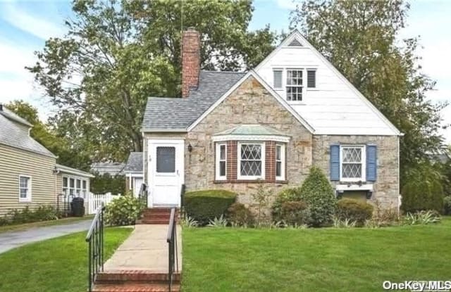 67 Harvard Street - 67 Harvard Street, Garden City, NY 11530