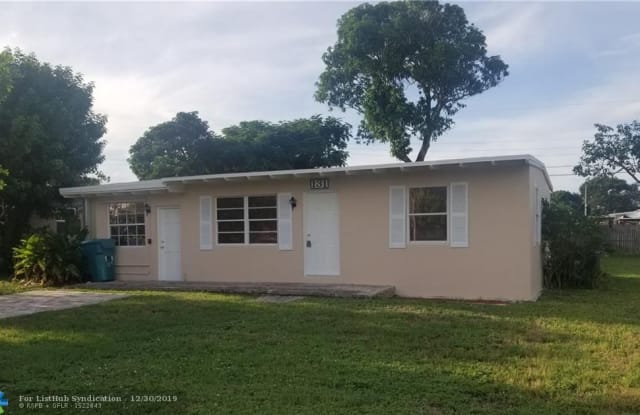 131 SE 12th Ave - 131 Southeast 12th Avenue, Boynton Beach, FL 33435