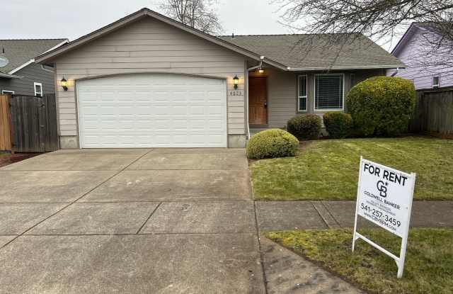 3 Bedroom 2 Bathroom Knox Butte Home