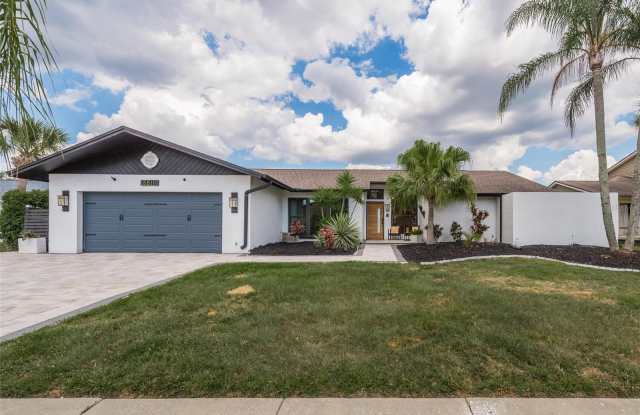 5811 DORY WAY
