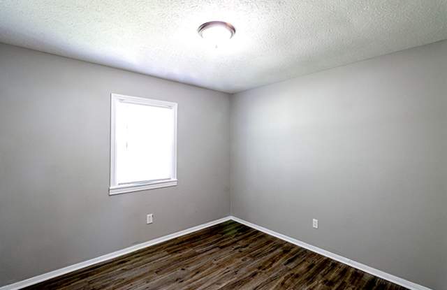 3 Bedroom 1 Bath Fenced Shed Patio Brick Ranch Rental Home